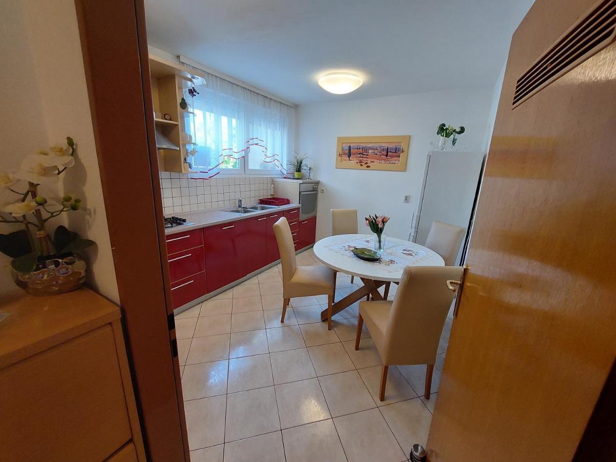 Apartment Meli วาราชดีน ภายนอก รูปภาพ