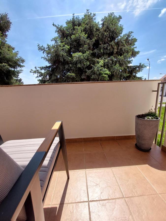 Apartment Meli วาราชดีน ภายนอก รูปภาพ