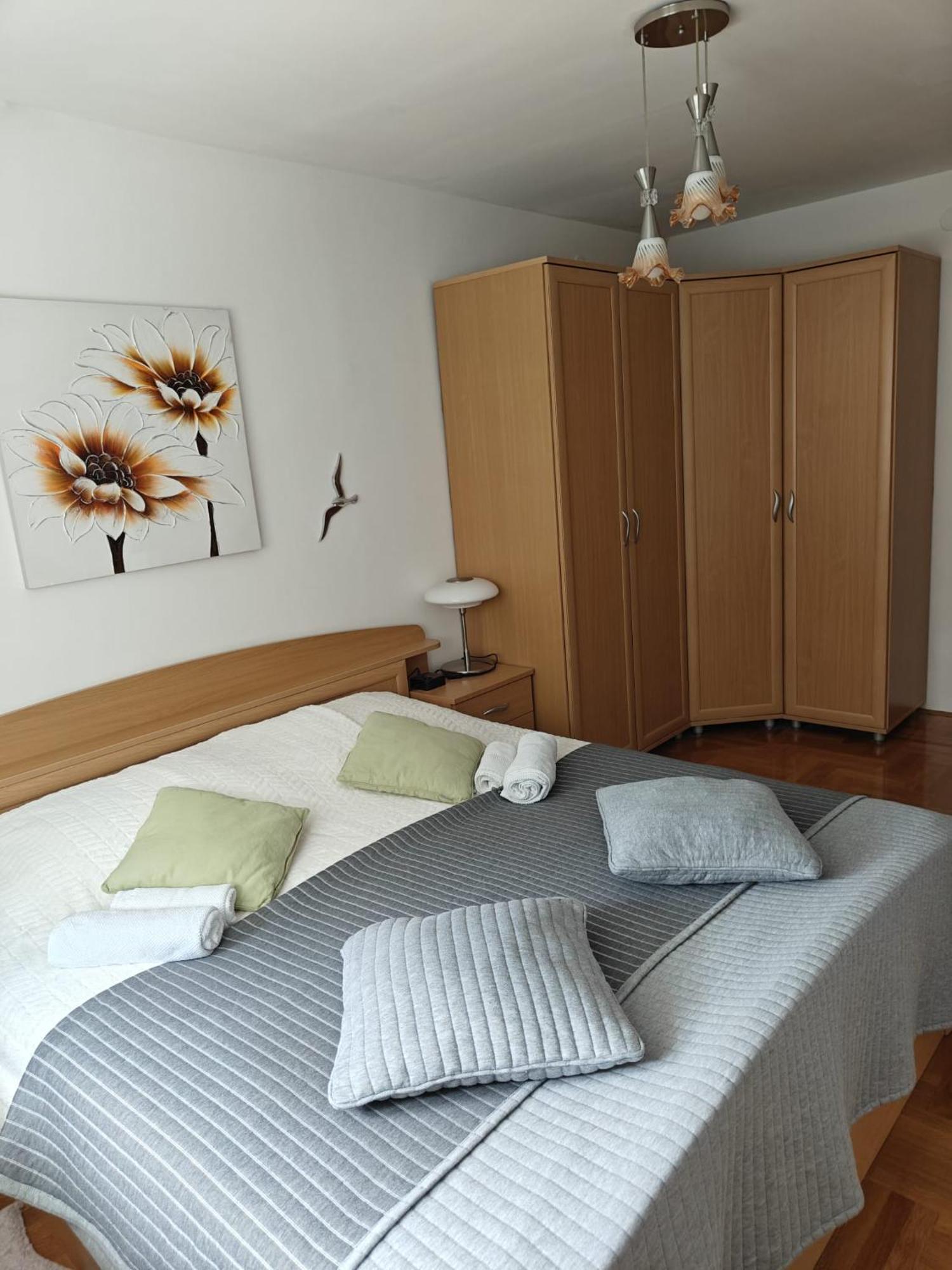 Apartment Meli วาราชดีน ภายนอก รูปภาพ
